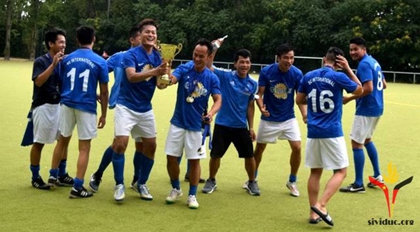FC Berlin giành cúp vàng FC Berlin giành cúp vàng