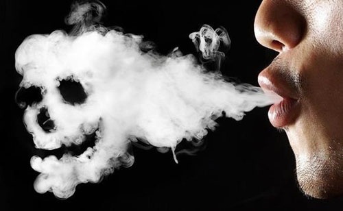 Hay phàn nàn dễ dẫn tới stress - 3 Hút thuốc lá càng gây căng thẳng và lo lắng (Ảnh: Internet)