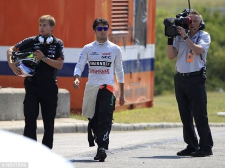 Hamilton thắng dễ dàng trong ngày phân hạng - 8