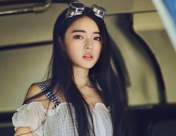 Vẻ đẹp thu hút mọi ánh nhìn của nữ sinh 9X trường mĩ thuật - 6 Vẻ đẹp thu hút mọi ánh nhìn của nữ sinh 9X trường mĩ thuật - 6