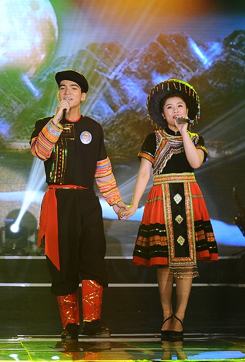 Quán quân dòng nhạc Dân gian là… “hotgirl” xinh đẹp của Sao mai 2015 - 5 Quán quân dòng nhạc Dân gian là… “hotgirl” xinh đẹp của Sao mai 2015 - 5