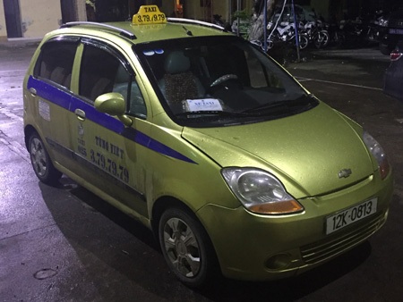 CSGT Bắc Giang bắt đối tượng thuê xe taxi chở ma túy đá - 2