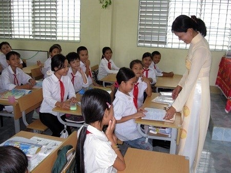 Đối tượng nào được hưởng phụ cấp thu hút kéo dài? - 1 Đối tượng nào được hưởng phụ cấp thu hút kéo dài? - 1