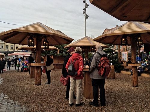 Tình người ấm áp mùa Giáng sinh "trăng lạnh" - 12