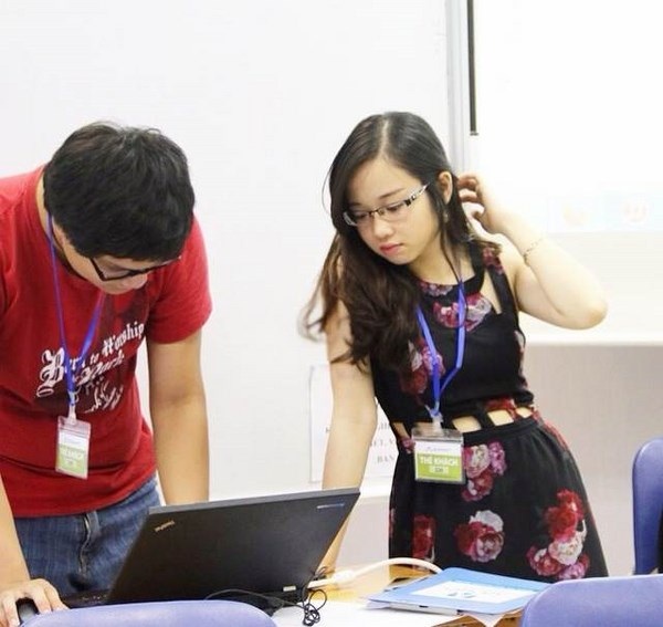 Vẻ trong sáng, đáng yêu tuổi 20 của chủ nhân 10 suất học bổng Mỹ - 6 Vẻ trong sáng, đáng yêu tuổi 20 của chủ nhân 10 suất học bổng Mỹ - 6