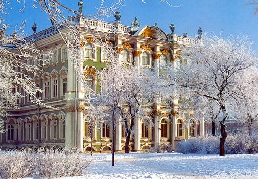 Cung điện mùa Đông – di sản thiên nhiên thế giới với hơn 4 triệu tác phẩm có giá trị của dân tộc Nga, hàng triệu người khắp nơi trên thế giới tìm đến đây để được chiêm ngưỡng những tác phẩm nổi tiếng của toàn nhân loại.