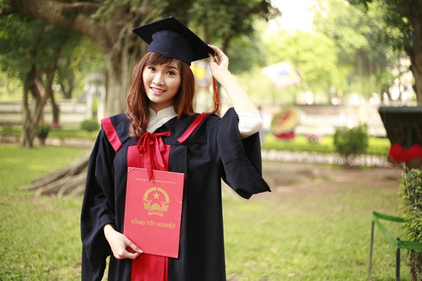 Bí quyết học giỏi của cô thủ khoa xinh đẹp - 2 Bí quyết học giỏi của cô thủ khoa xinh đẹp - 2