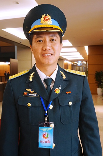 Phi công trẻ lái “Hổ mang chúa” Su-30 - 1
Thượng úy Trần Thanh Luân