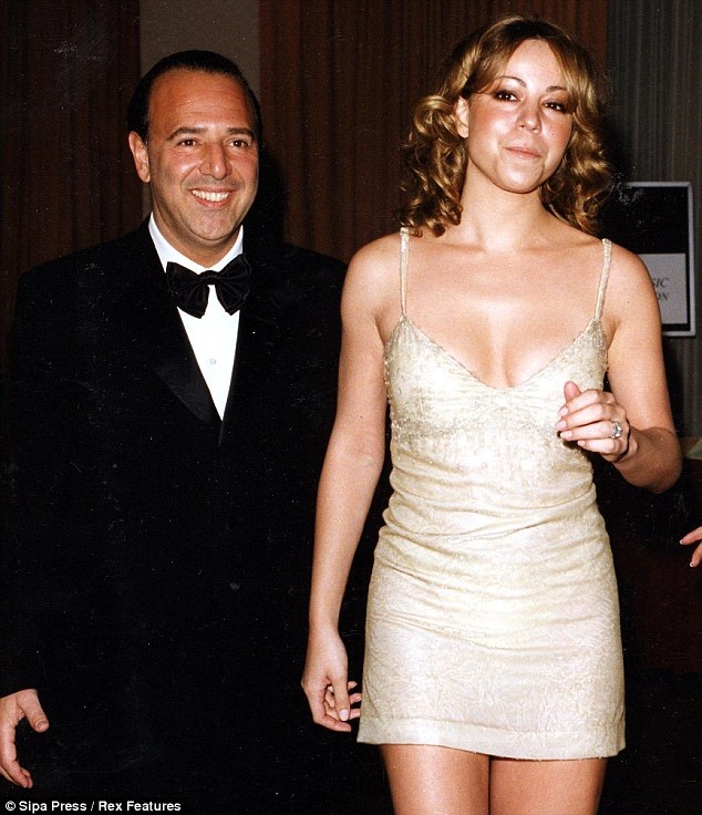 Đường tình sóng gió của Mariah Carey và tỉ phú người Úc - 8
Người chồng đầu tiên của Mariah Carey là ông chủ hãng đĩa Sony - Tommy Mottola.