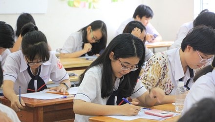 Bắt đầu ôn luyện thi, thi thử - 1 Học sinh lớp 12 nhiều trường bắt đầu bước vào giai đoạn ôn thi.