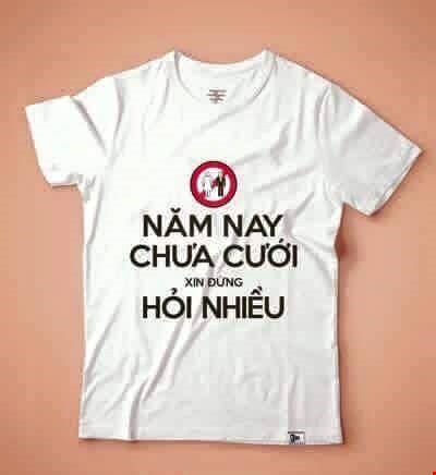 Năm nay chưa cưới - Xin đừng hỏi nhiều - 1
Chiếc áo đang gây sốc trên mạng những ngày cuối năm.