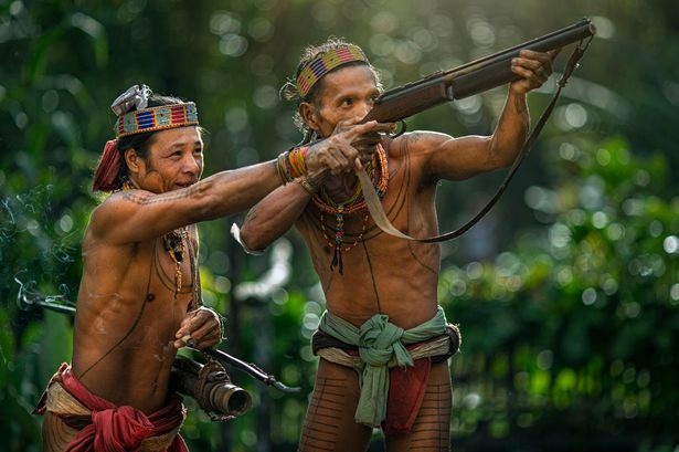 Khám phá bộ lạc sống biệt lập hoàn toàn với cuộc sống hiện đại - 1 Khám phá bộ lạc sống biệt lập hoàn toàn với cuộc sống hiện đại - 1