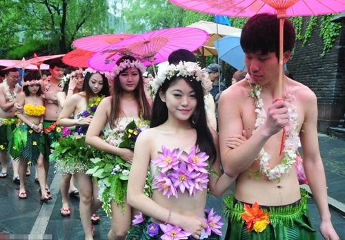 Đám cưới nguyên thủy gây "sốc" của 20 cặp đôi Trung Quốc - 1 Đám cưới nguyên thủy gây "sốc" của 20 cặp đôi Trung Quốc - 1