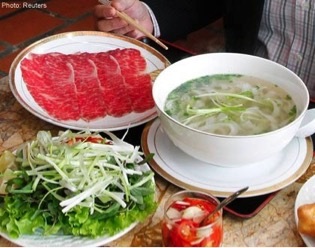 Từ “Bún mắng, cháo chửi” đến chiến dịch “Cười khi phục vụ” - 1 Phở bò Kobe có giá đắt cắt cổ