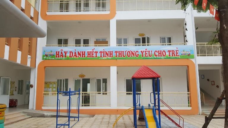 Hà Nội: Sự thật về việc trường mầm non chưa kịp bàn giao đã rạn nứt - 2
Theo báo cáo của UBND quận Hà Đông thì những vết rạn nứt do vật liệu co ngót đã được khắc phục hoàn toàn.