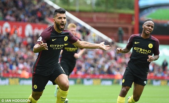 Stoke 1-4 Man City: Chiến thắng giòn giã - 5
Tiền đạo người Argentina vui mừng sau khi sút phạt đền thành công