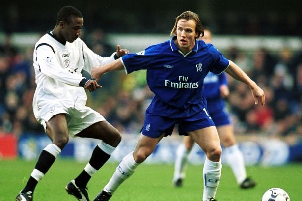 10 cầu thủ từng khoác áo Chelsea và Liverpool - 1
Zenden (phải) thời còn thi đấu cho Chelsea