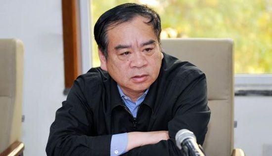 Quan tham bị "tóm" bất ngờ, ra tòa khóc thảm thiết - 1 Vương Mẫn
