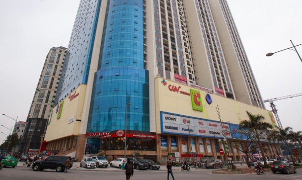 Chung cư bốc mùi: Cú sốc dân giàu ở nhà sang - 1
Siêu thị, nhà hàng gây ảnh hưởng tới cư dân tầng thấp