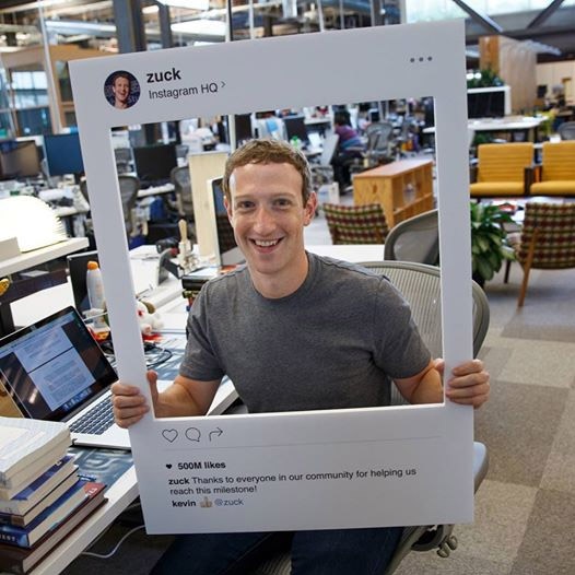 CEO Facebook vô tình để lộ mẹo bảo mật thô sơ - 1 CEO Facebook vô tình để lộ mẹo bảo mật thô sơ - 1