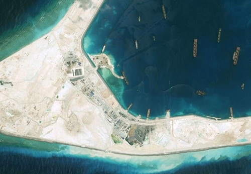 
Đảo nhân tạo do Trung Quốc xây dựng phi pháp trên quần đảo Trường Sa của Việt Nam. Ảnh minh họa: thanhnien
