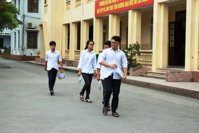 
Các thí sinh ở Nam Định. (Ảnh: Đức Văn)
