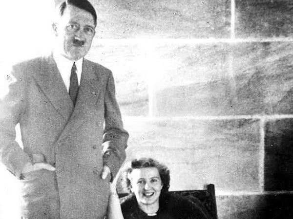 Công bố bằng chứng việc Hitler giả chết rồi trốn ra nước ngoài - 1 Công bố bằng chứng việc Hitler giả chết rồi trốn ra nước ngoài - 1