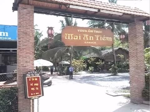 Phạt quán nhậu 6 triệu vì bán "thần dược phòng the" - 1 Vườn ẩm thực Mai An Tiêm bị phạt 6 triệu đồng vì bán đuông dừa.
