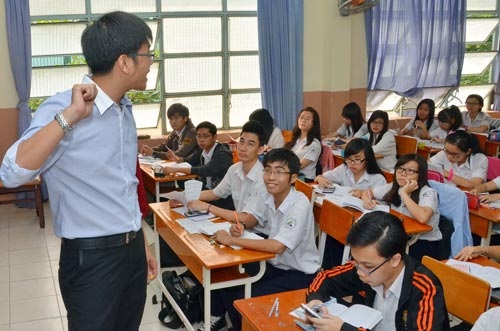 Chứng khàn tiếng đe dọa thầy cô giáo - 1 Có 3 nguyên nhân gây khàn tiếng ở thầy cô giáo Ảnh: TẤN THẠNH