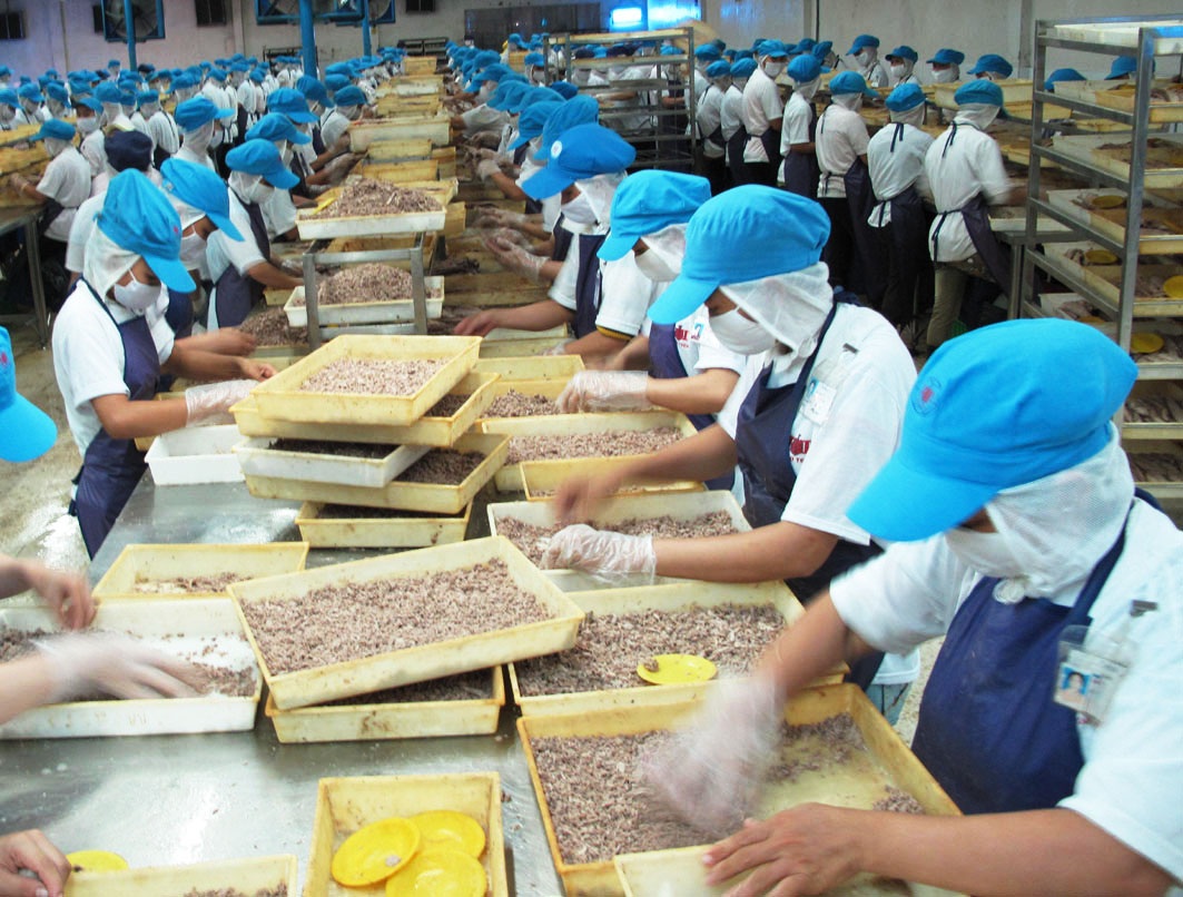 Đừng vuốt ve cái tủ áo ông nghè - 1