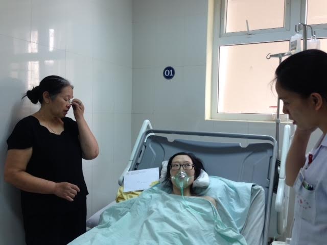 "Cuộc chiến" giữ con đẫm nước mắt của thai phụ bị ung thư phổi di căn - 1
Cuộc sống của T. đang phải đếm từng ngày. Nhưng bé Gấu sẽ có cơ hội sống sau những nỗ lực phi thường của mẹ. Ảnh: T.A