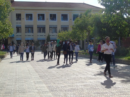 Các thí sinh hoàn thành bài thi môn Ngoại ngữ