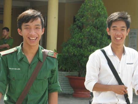 Thí sinh Bạc Liêu hoàn thành môn Địa Lý sáng nay 3/7 trong tâm trạng khá thoải mái vì cho rằng đề tương đối dễ. (Ảnh: Huỳnh Hải)