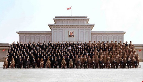 Dì ông Kim Jong-un bỏ trốn đến với kẻ thù "không đội trời chung" - 1 Cố lãnh đạo Triều Tiên ông Kim Jong-il là người chỉ định ra hôn thê cho ba Ko Yong-suk, em gái của người vợ thứ ba của ông