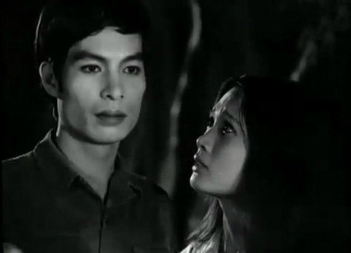 Tuổi già đơn chiếc của diễn viên phim "Bao giờ cho đến tháng Mười" - 1
Việt Bảo (trái) và Lê Vân trong phim Bao giờ cho đến tháng Mười.