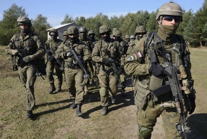 Các nước NATO ở Trung Âu sẽ điều quân tới vùng Baltic từ 2017 - 1 Binh sỹ Ba Lan. (Nguồn: Reuters)
