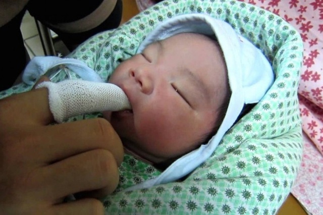 Tá hỏa vì miệng con “phủ” nấm - 1