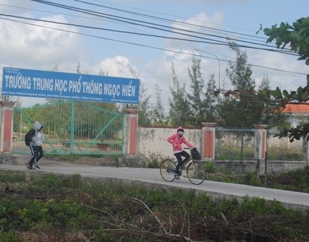 Một thầy giáo ăn cắp đề thi để gạ tình 7 nữ sinh - 1 Nơi thầy P.T. Đ. giảng dạy.