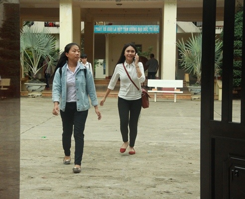 
Thí sinh ra về sau môn thi Ngữ văn tại Đắk Lắk. (Ảnh: Thúy Diễm)
