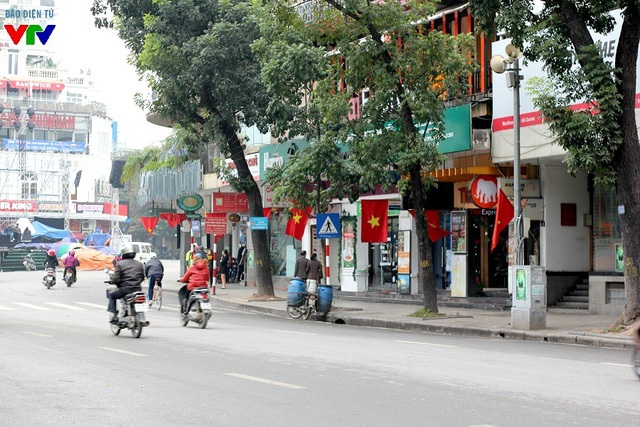 Hà Nội bình dị, sâu lắng trong buổi sáng đầu tiên của năm mới 2016 - 11