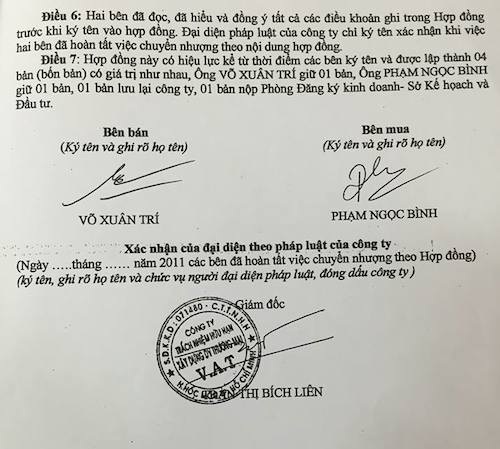 Công dân đề nghị giám định chữ ký làm rõ việc biến mất 40% cổ phần - 2
Hợp đồng chuyển nhượng phần góp vốn với chữ ký dược cho là giả mạo chiếm đoạt 20% cổ phần.