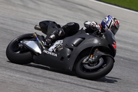 MotoGP 2016 bước vào ngày chạy thử đầu tiên - 11