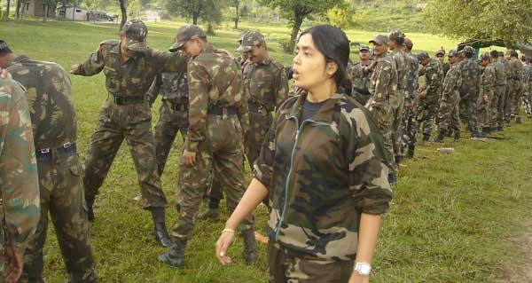 Tài nghệ của nữ huấn luyện biệt kích duy nhất Ấn Độ - 7 Seema luôn giành được sự tôn trọng của những người lính
