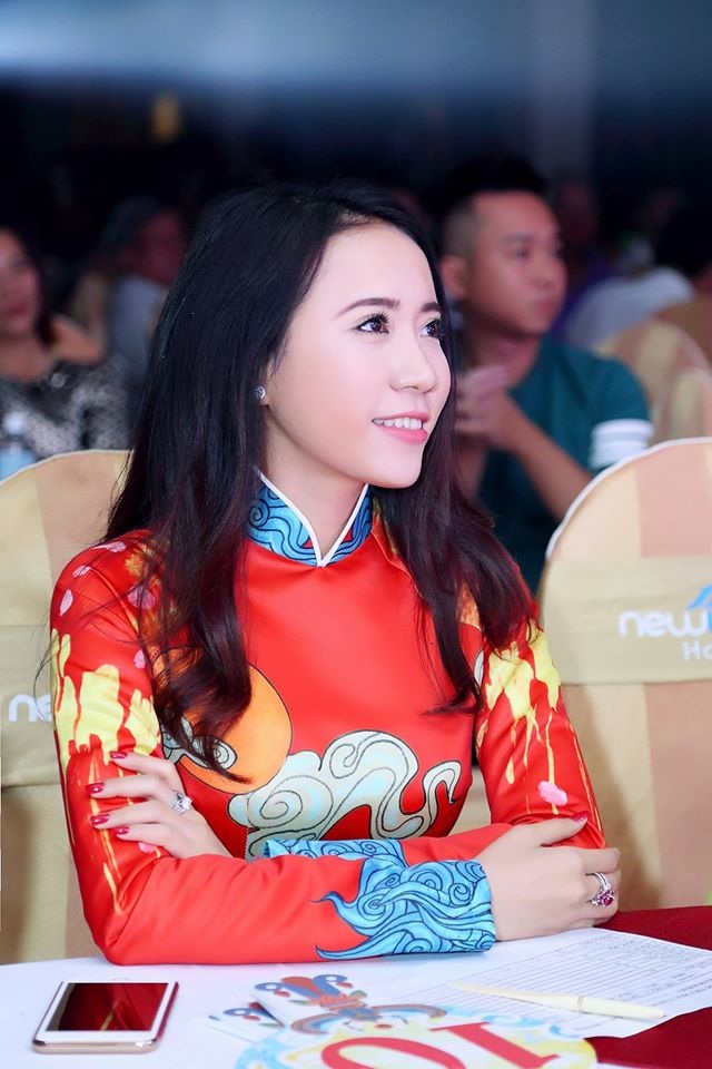 Lê Ngọc Thanh rạng rỡ bên Cẩm Vân, Minh Thảo - 3 Lê Ngọc Thanh rạng rỡ bên Cẩm Vân, Minh Thảo - 3