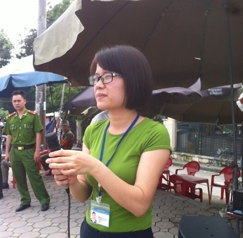 Hơn 10.000 vé xe, nước miễn phí phục vụ vạn người dồn về vườn thú Thủ Lệ - 4 Hơn 10.000 vé xe, nước miễn phí phục vụ vạn người dồn về vườn thú Thủ Lệ - 4