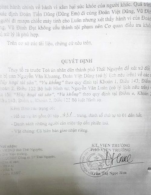 Bị kết tội “Vu khống”, bị cáo khẩn thiết kêu cứu, ngóng đợi bản án công tâm - 3
Bản cáo trạng của VKSND TP Thái Nguyên quy kết các bị cáo phạm tội Vu khống và Huỷ hoại tài sản.