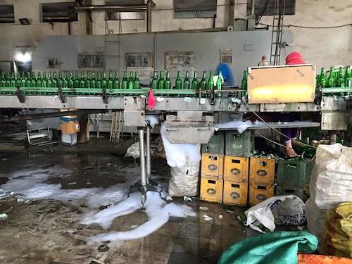 Bắc Giang: Cận cảnh nhà máy bia xả thải bức tử dòng sông Thương - 3 Bắc Giang: Cận cảnh nhà máy bia xả thải bức tử dòng sông Thương - 3