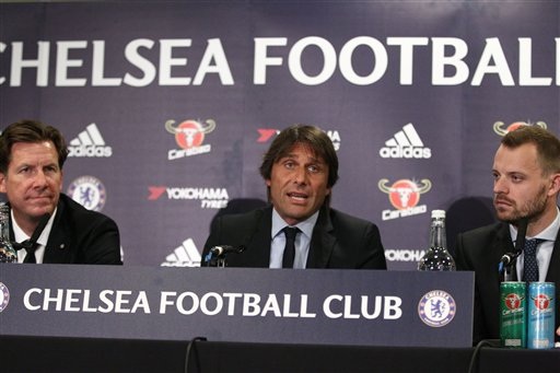 Conte chính thức ra mắt Chelsea - 3
Conte trả lời các câu hỏi của truyền thông