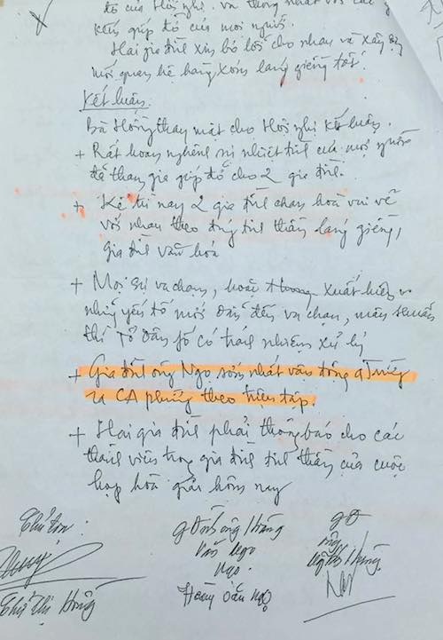 Hà Nội: Thai phụ bị hành hung ngay trên phố, nhà riêng bị “khủng bố” bằng “bom bẩn” - 6
Mâu thuẫn giữa gia đình chị Hà với hàng xóm từng nhiều lần được lập biên bản, trong đó gia đình người hàng xóm đã xin lỗi và hứa không tái phạm.