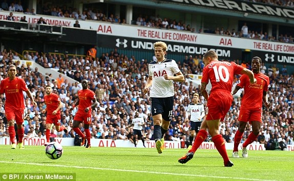 Tottenham 1-1 Liverpool: Chia điểm, ghìm chân nhau - 4
Coutinho lỡ cơ hội mở tỉ số trận đấu